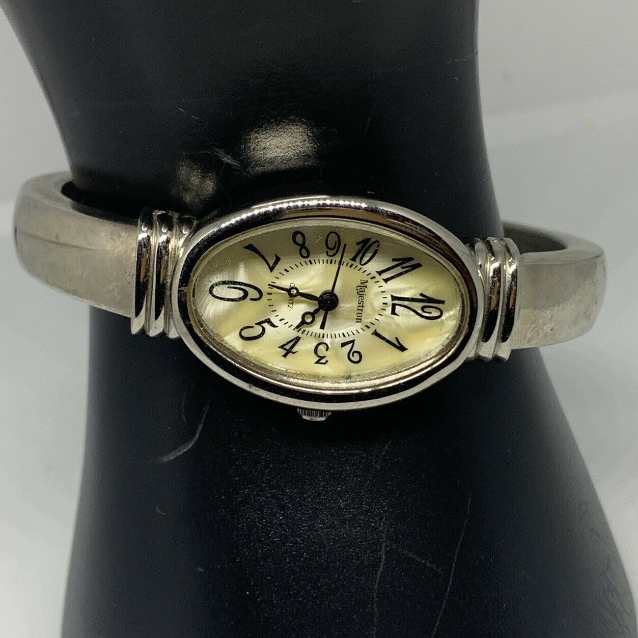 Vintage Majestron Quartz Oval Mother of Pearl Ladies Wristwatch