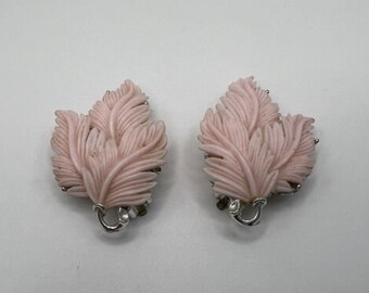 Vintage LISNER Pink Feather Silver Tone Clip On Earrings