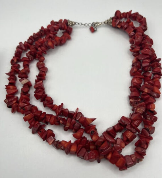 Vtg Natural Red Coral Necklace Triple 3 Strand Tw… - image 3