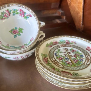 Set of 4 antique Coalport “Indian Tree” cream soup handled bowls with underplates
