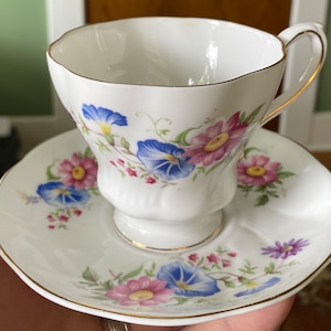 Vintage c.1960s Royal Grafton bone china floral footed teacup and saucer set