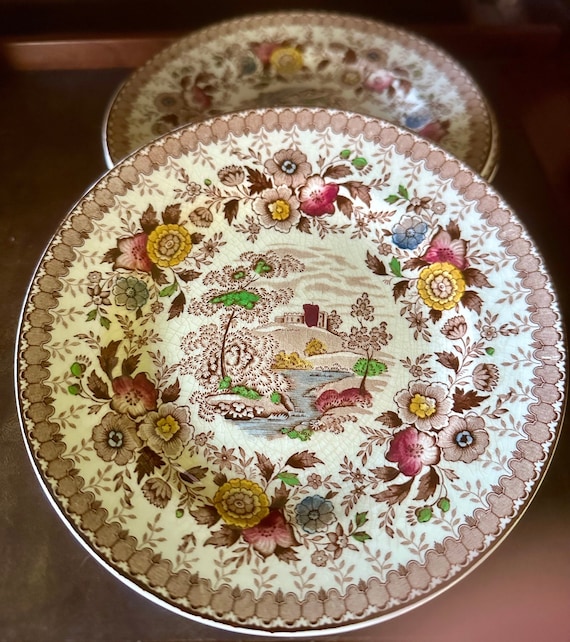 Ridgway社　ミッドセンチュリー　大小プレート４枚セット　ヴィンテージ Set of 4 Vintage Ridgway “woodland” Salad Plates - Etsy