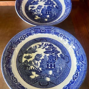 Beautiful set of 2 c.1929 Allerton’s “Willow” blue transferware bowls