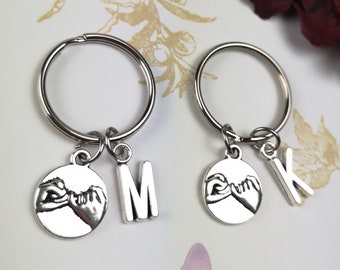 Pinky swear keyring, pinky promise keychain, friendship keychain, personalised pinky swear key ring, promise gift, set of 2 keychains, BFF