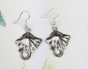 Manta ray earrings, cute earrings, stingray earrings, marine, biology, marine life, ocean lover gift, animal earrings, small gift