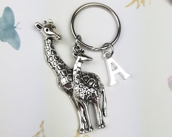 Giraffe keychain, giraffe gift, personalized gift, safari party, animal keychain, giraffe, custom keychain, giraffe keyring, giraffe lover