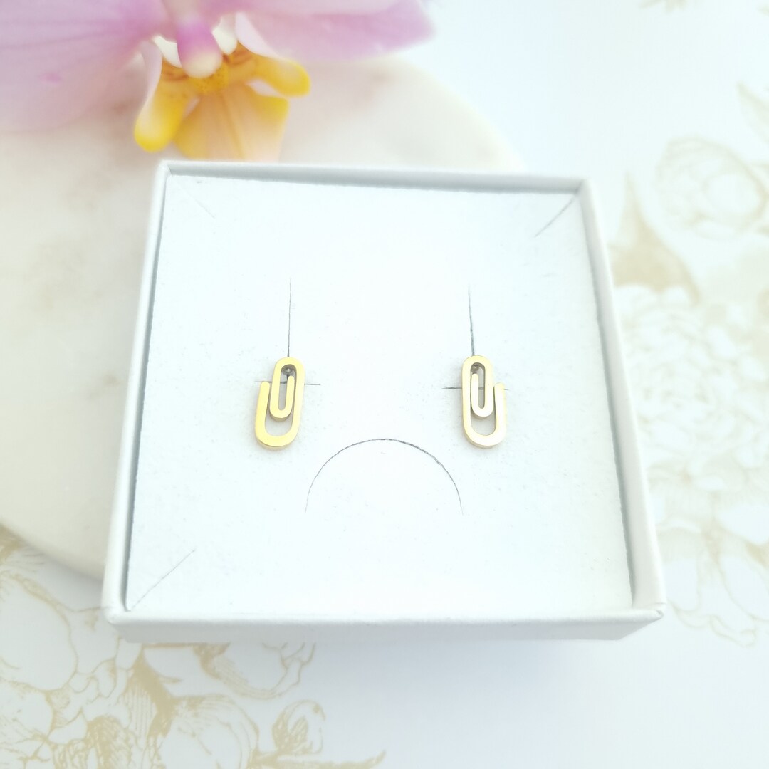SMALL PAPERCLIP EARRINGS