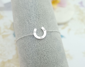 Horse shoe bracelet in sterling silver, good luck gift, lucky bracelet, horse lover gifts, birthday equestrian gifts, gift for horse owner
