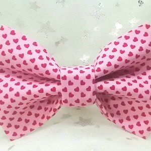 Valentine&#39;s Day Red Hearts on Pink Dog/Cat Bow Tie
