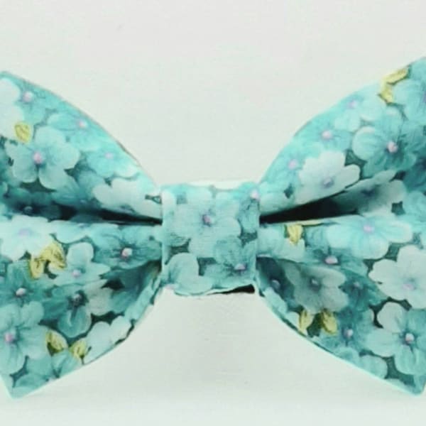 Shades of Aqua Flowers Dog/Cat Bow Tie