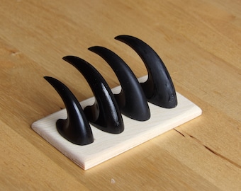 Garras de goma negra