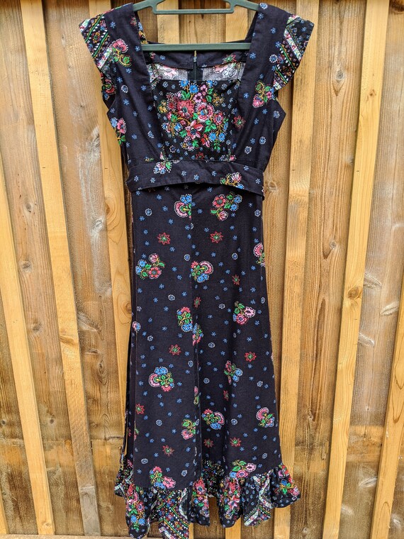 Small Floral Prairie Dress,
