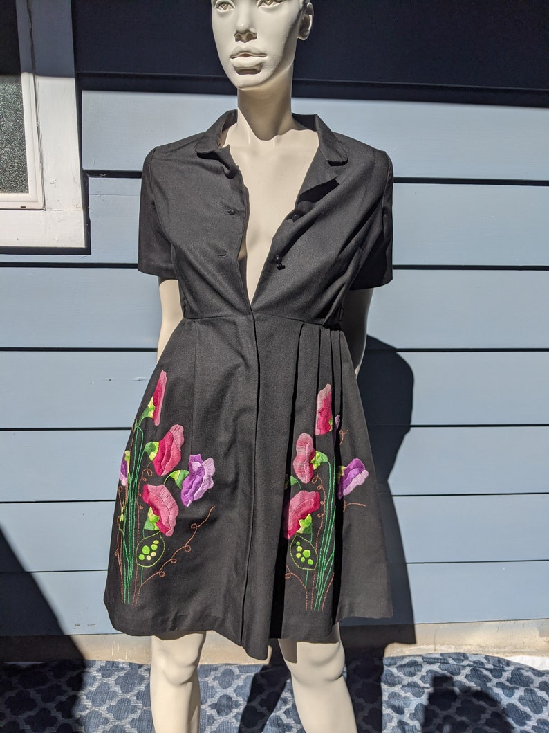 A-line Floral Embroidery Small Petite Hand Embroidered Gown 60s70s Black Embroidered Dress