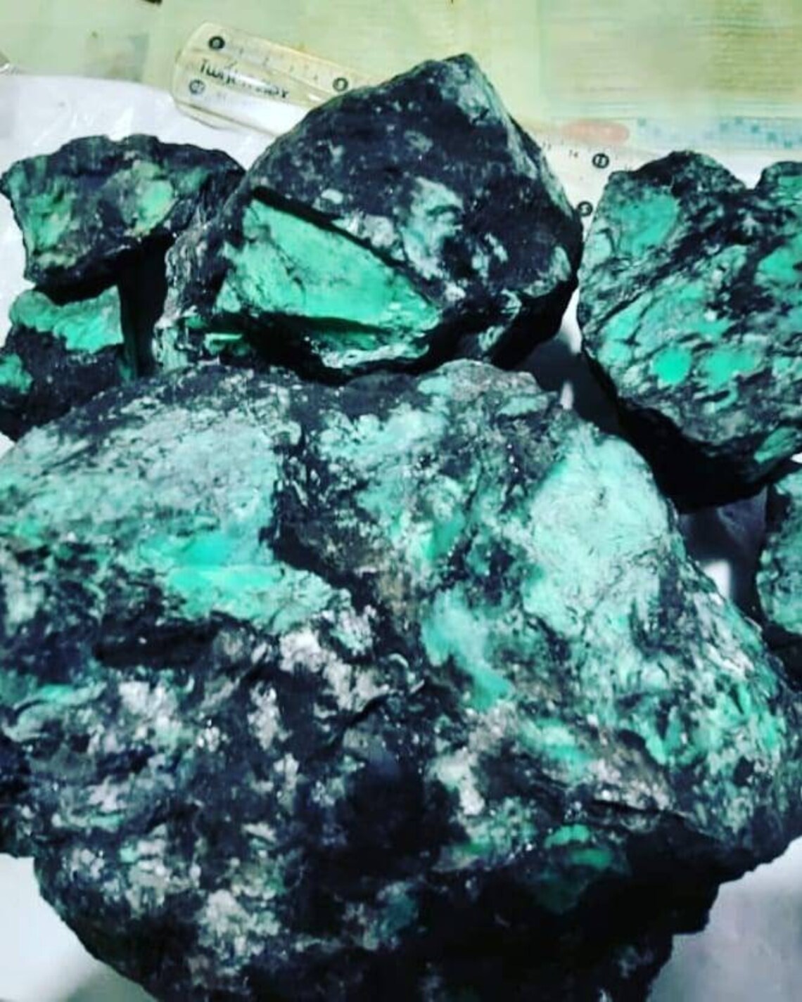 Variscite. 1 kilogram raw broken arrow variscite. Variskite Etsy
