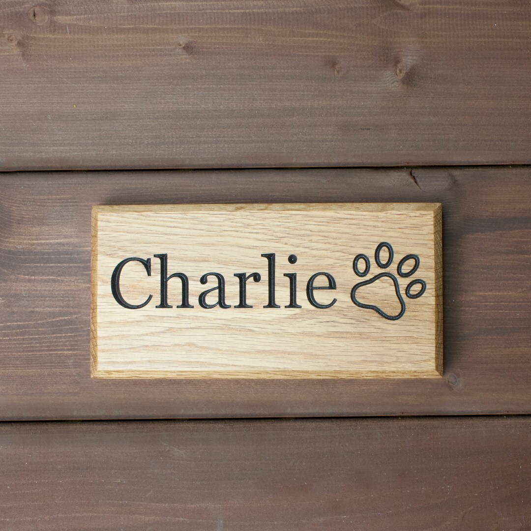 Peak Heritage® Personalised Oak Pet Name Sign 19 X 9.5 X 2cm Kennel
