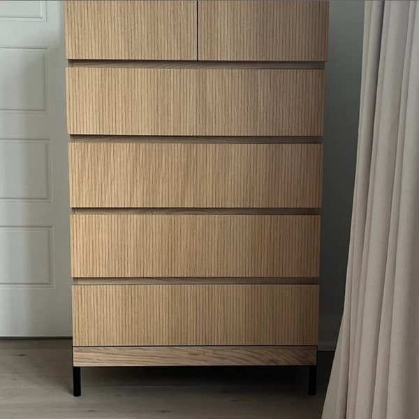 Relookez votre commode Malm IKEA avec des superpositions et des décalcomanies en bois élégantes - Relooking de meubles DIY, Tiroir de meuble, Panneaux décoratifs