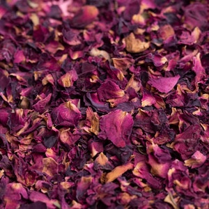 Natural confetti | Flower confetti | Petal confetti | Biodegradable confetti | Dried flowers | Dried red rose petals