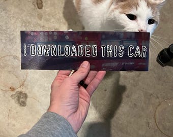 Descargué este auto V2 - Calcomanía o imán de vinilo grande de 10 x 3 pulgadas