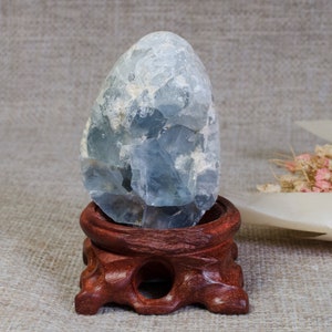 183g blue celestite egg/Natural Blue geode/celestite specimen/decoration/crystal ornament/free wood base in the photo/43*43*62mm/Display