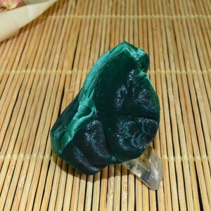 A 103g natural green malachite.raw malachite piece