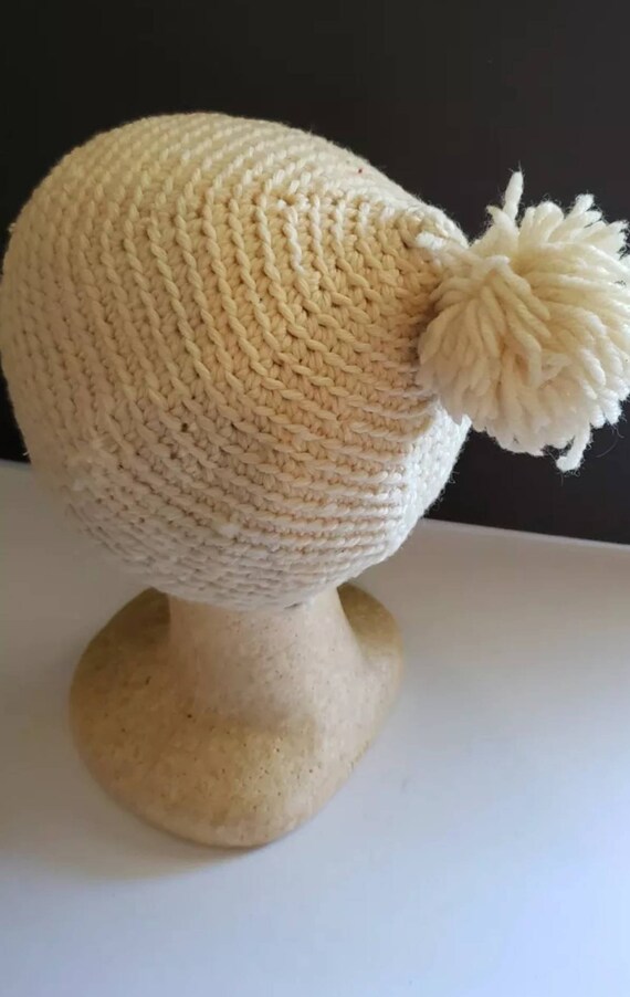 Vintage 1960's Ivory Pom Pom Beanie Snow Hat & kn… - image 2