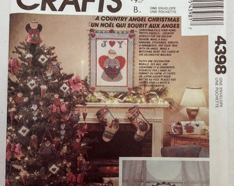 Pattern for "A Country Angel Christmas" Christmas Crafts with Angels Mc Calls 4398