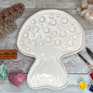 Large Amanita Mushroom  -   Handmade Ceramic Watercolor Paint Palette, Watercolour Mixing Palette, Artist Painting Palette