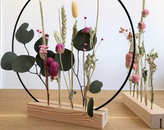 Flowerboard Steffi - Trockenblumen Holz Ständer, Kranz Metallring gold / schwarz / weiß personalisierbar