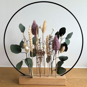 Flowerboard Steffi Trockenblumen Holz Ständer, Kranz Metallring gold / schwarz / weiß personalisierbar mit Blumen-Set 1