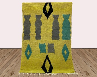 Bohemian Wool Rug, Traditional Moroccan Area Rug !