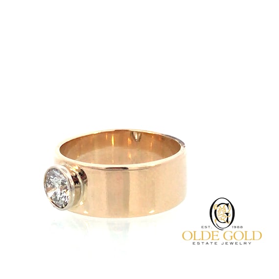 Estate Wide 8mm Gold .77ct Diamond Solitaire Band… - image 5