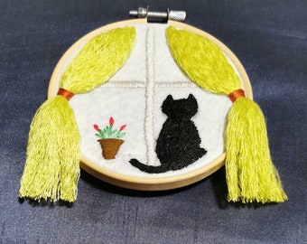 Hand embroidered black cat embroidery hoop art witchy samhain Halloween black cat decoration book nook bookshelf decor 4 inch hoop