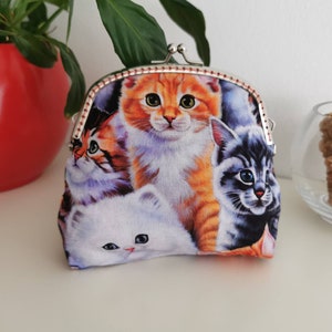 Handgemachte süße Kätzchen Geldbörse eklektisch catcore Clutch Katzen Geldbörse selbst gemacht Kussverschluss Geldbörse crazy cat lady light academia soft-girl bag