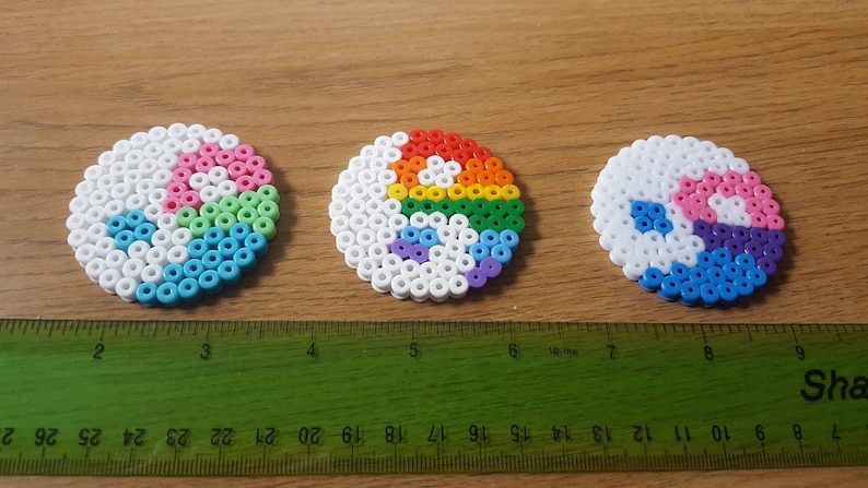Magnet keychain badge phone charm 8bit rainbow pride Yin Yang pixel art