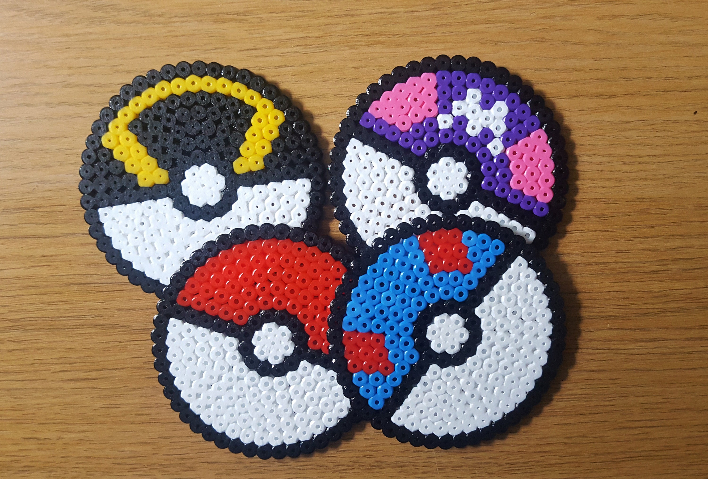 8-Bit Pokeball  Pixel art pokemon, Pixel art, Pixel art pattern