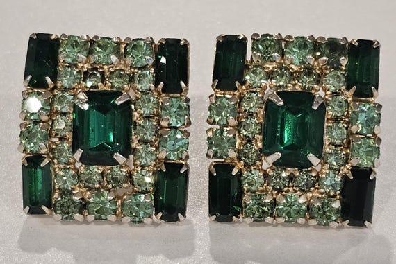 Vintage Emerald Green Rectangular Rhinestone Clip… - image 1