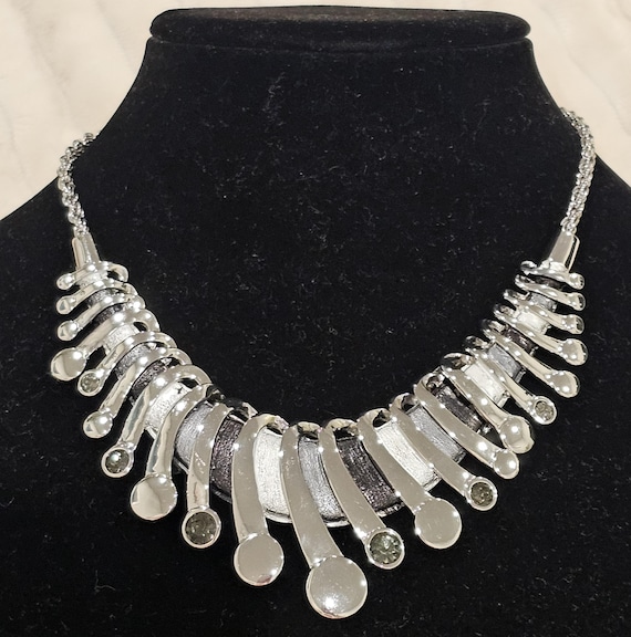 Vintage Decorative Collar Bib Necklace