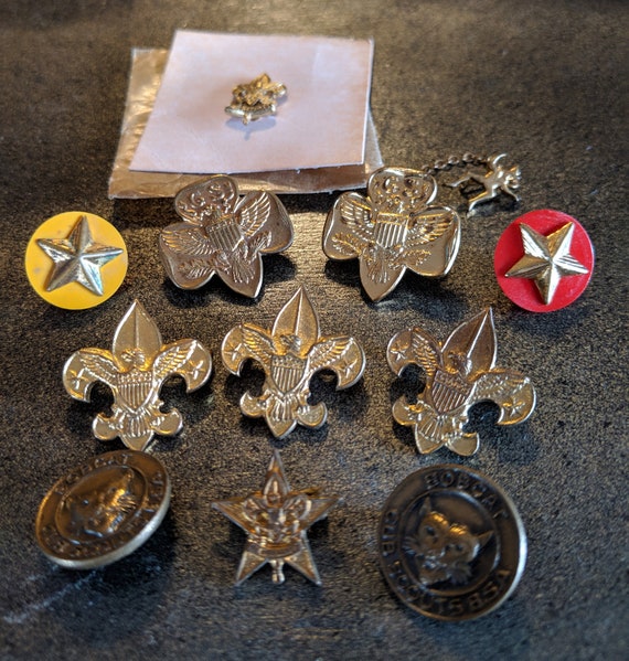 Antique Boy Scout Second Class Rank Pin Pinback Gem