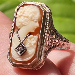 Antique 14KT White Gold Cameo Diamond Ring