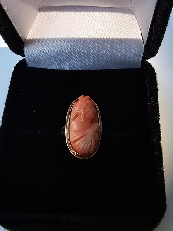 Antique Gold Coral Cameo Ring