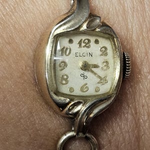 Vintage Lady Elgin Watch Women - Etsy display picture 1