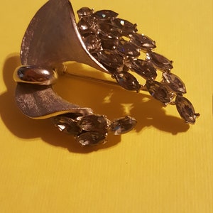 BSK Silver Tone Smoky Gray Rhinestone Pin/Brooch