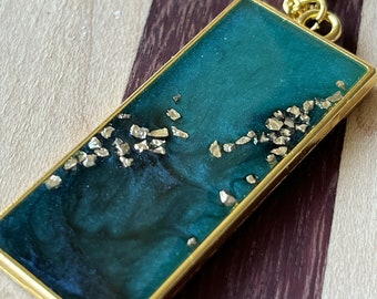 Handcrafted Turquoise and Gold Rectangle Resin Pendant Necklace – Elegant Boho Chic Jewelry