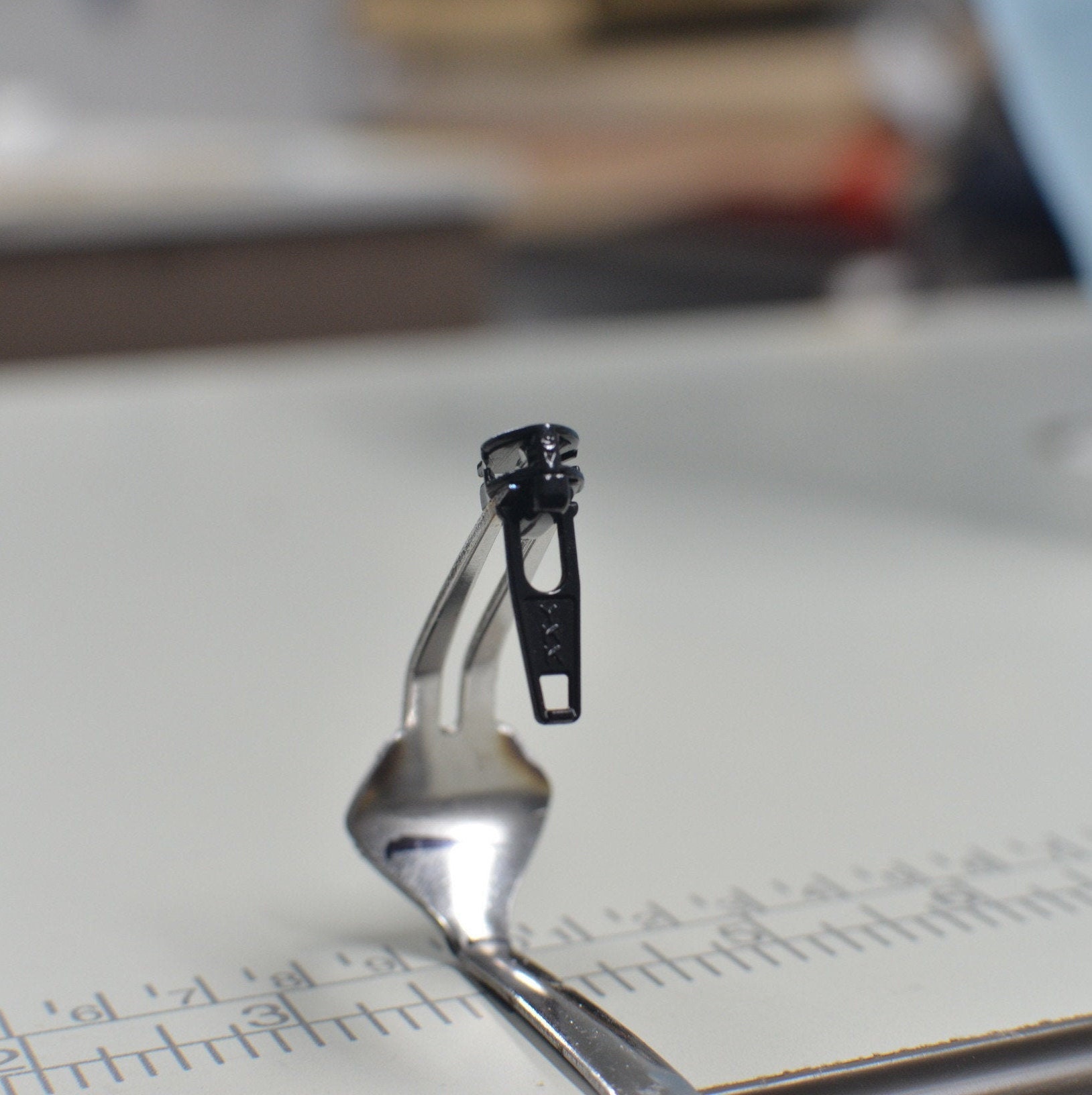 1 Table Top Zipper Jig Fork Hack Hands Free Zipper Slide Etsy
