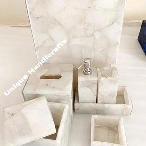Quarzstein Badezimmer-Sets für Eitelkeit Dekor / Badezimmer Zubehör für Haus & Hotel Badezimmer Dekor / Seifenspender / Taschentuchbox