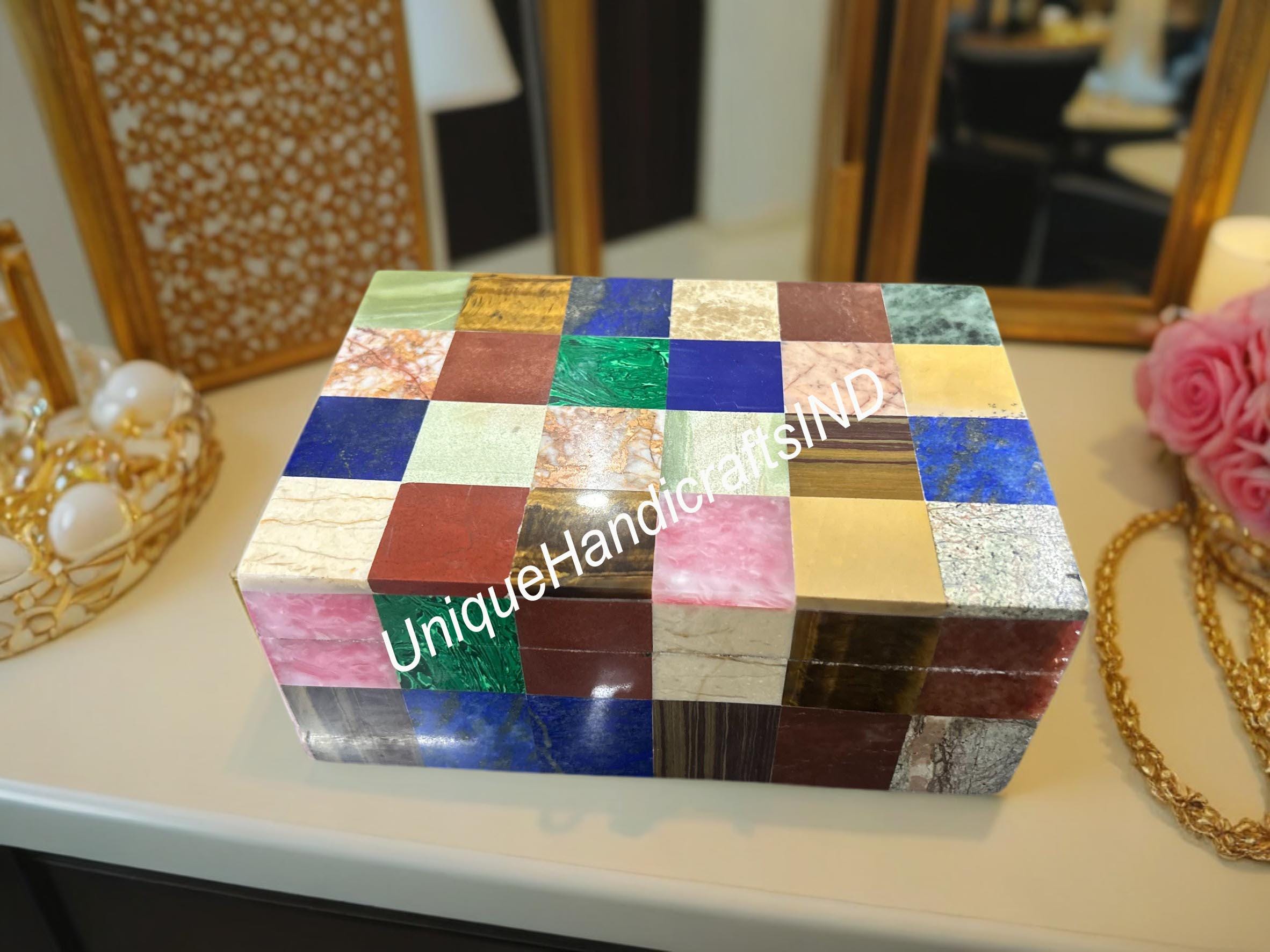 大理石　象嵌細工の小箱　ジュエリーボックス　小物入れ モザイク大理石のジュエリーボックス：手作りの石の象嵌細工の小物入れ