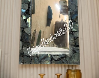 Espejo de pared de labradorita artesanal: decoración moderna con incrustaciones de piedras preciosas