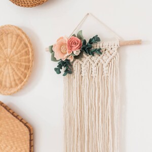 Bow Holder, Macrame bow holder, Felt flower bow holder