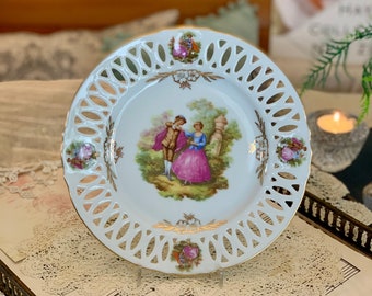 Winterling Bavaria - Made in Germany - Lattice Edge Porcelain Round Plate with Fragonard Romance Couple  - Vintage Collectable - Fine China