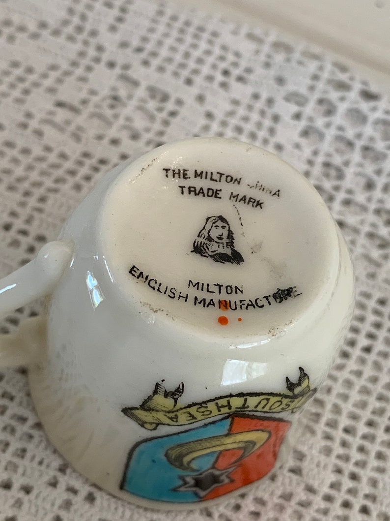 English Collectables Vintage Fine China Hand Painted Made In England Souvenir Ware Fine Crafted Porcelain